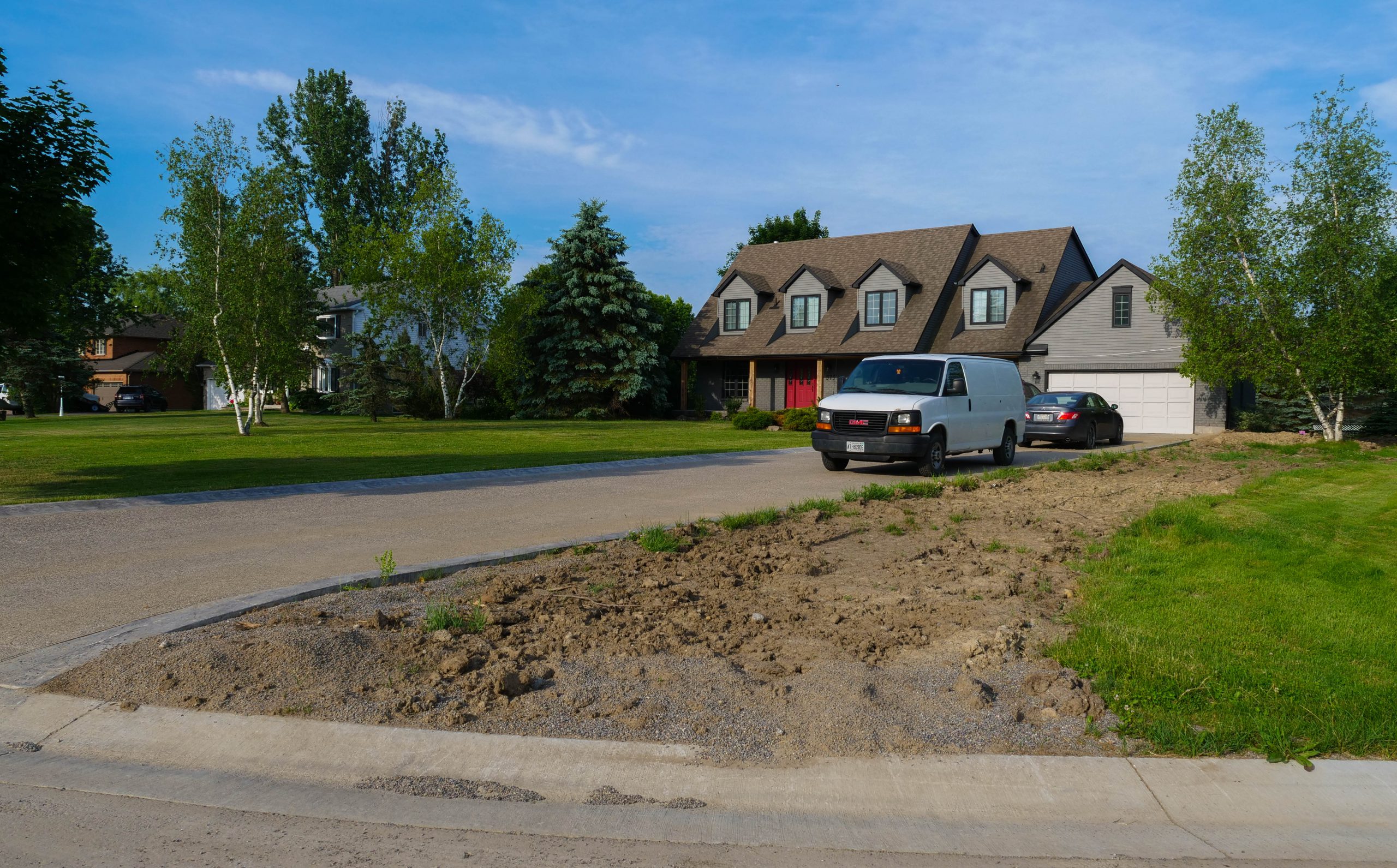 New Lawn Services in East Gwillimbury, ONT - Before